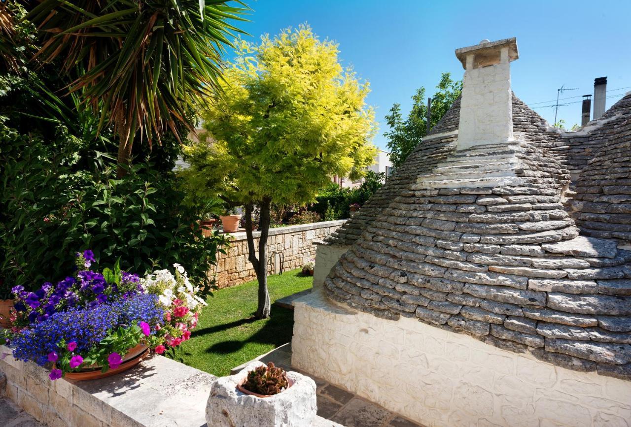 Trullo Giardino Fiorito Bed & Breakfast Alberobello Eksteriør bilde