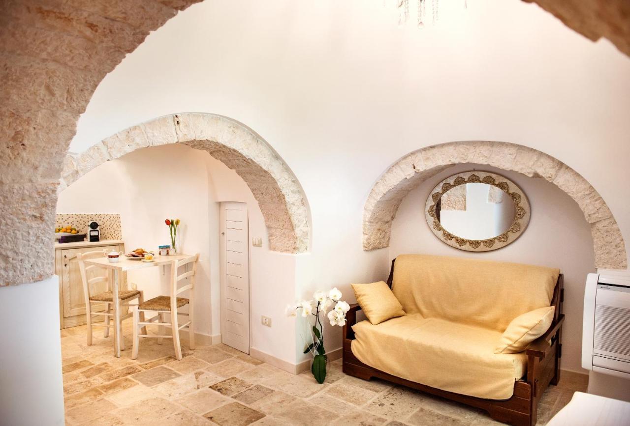 Trullo Giardino Fiorito Bed & Breakfast Alberobello Eksteriør bilde