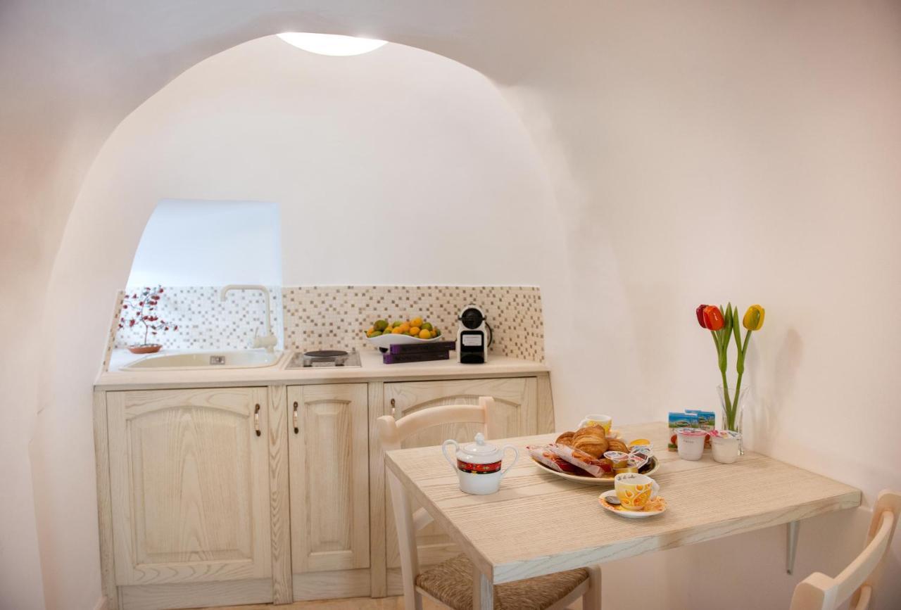 Trullo Giardino Fiorito Bed & Breakfast Alberobello Eksteriør bilde