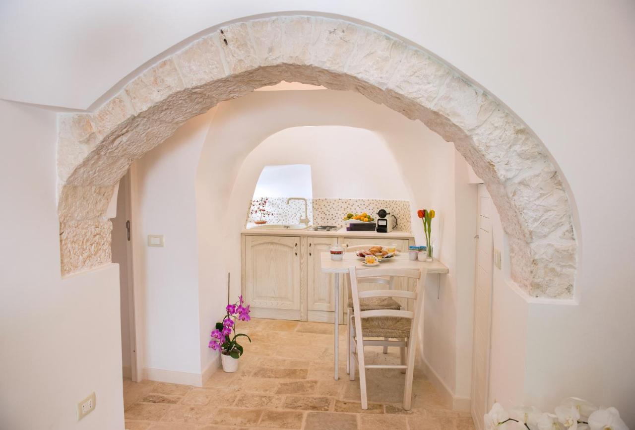 Trullo Giardino Fiorito Bed & Breakfast Alberobello Eksteriør bilde