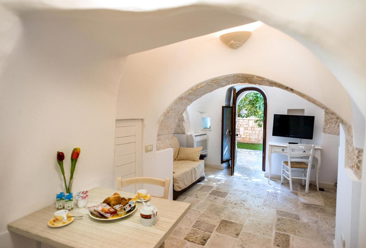 Trullo Giardino Fiorito Bed & Breakfast Alberobello Eksteriør bilde