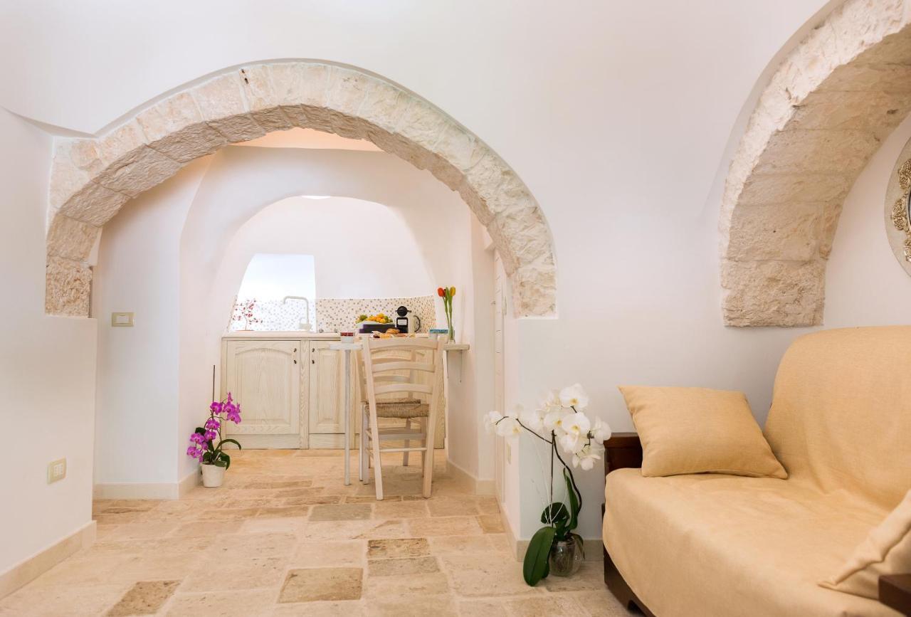 Trullo Giardino Fiorito Bed & Breakfast Alberobello Eksteriør bilde